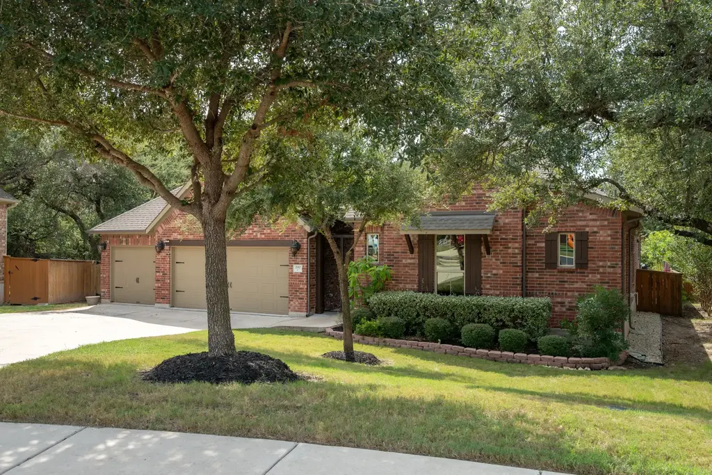 200 Lake Rim Cir, Georgetown