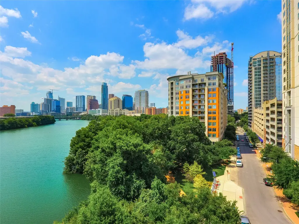 54 Rainey St 920, Austin