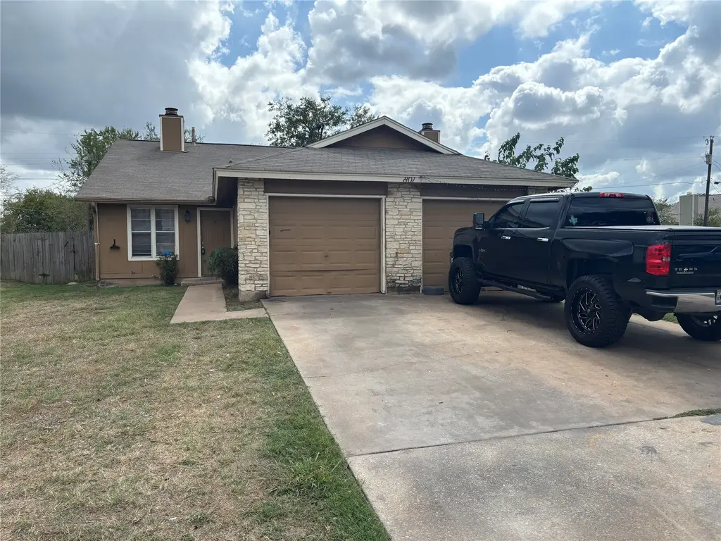 801 Country Aire Dr, Round Rock