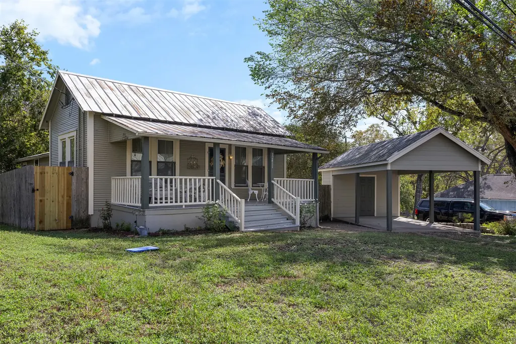 12411 E Texas St, Burton