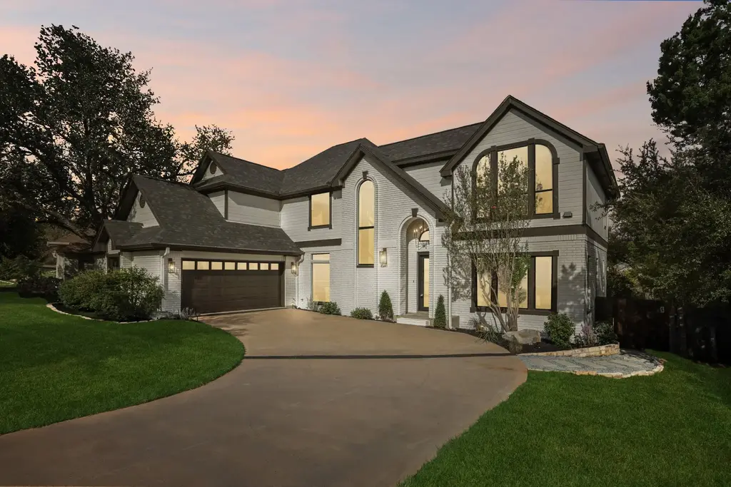 8911 Scottish Pastures Dr, Austin