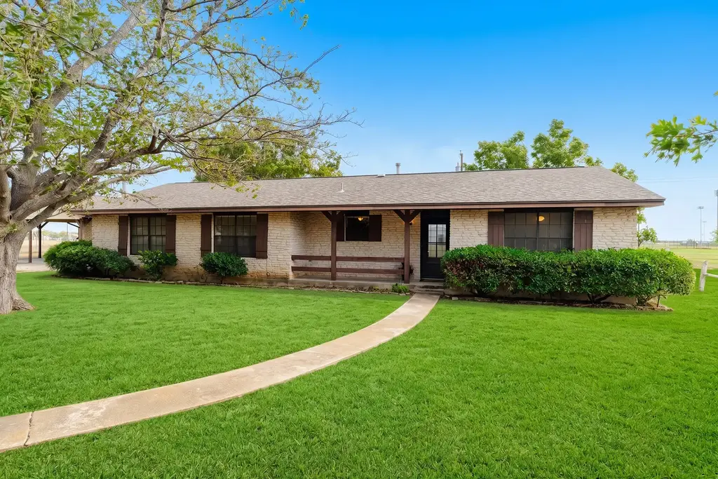 15 Brenda Ln, Round Rock