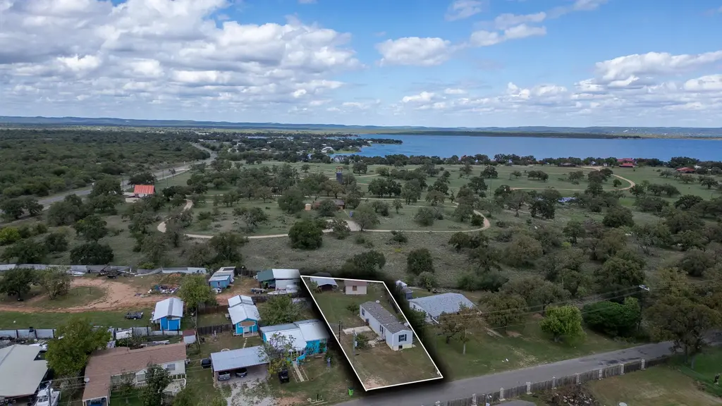 317 Pebble Dr, Buchanan Dam