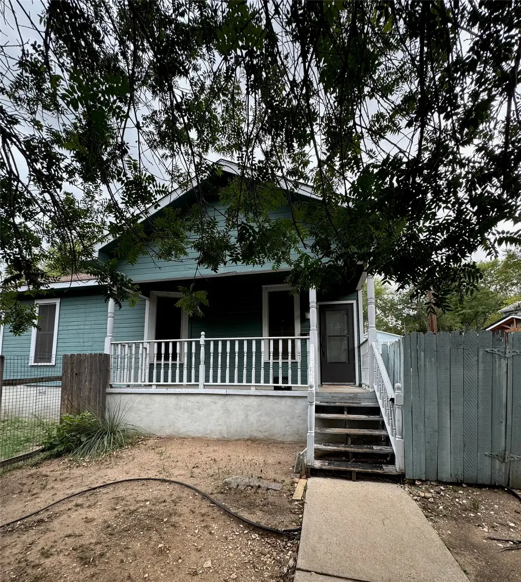 2503 Walter St, Austin