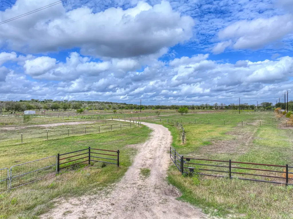 2551 Scull Rd, Martindale