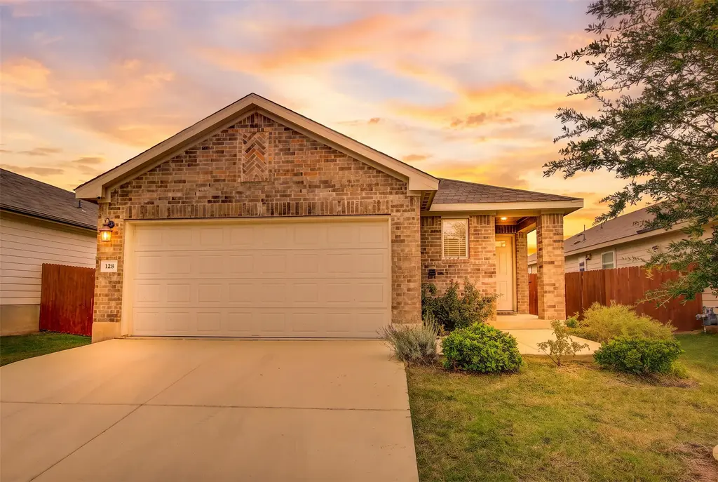 128 Outlaw Dr, Liberty Hill