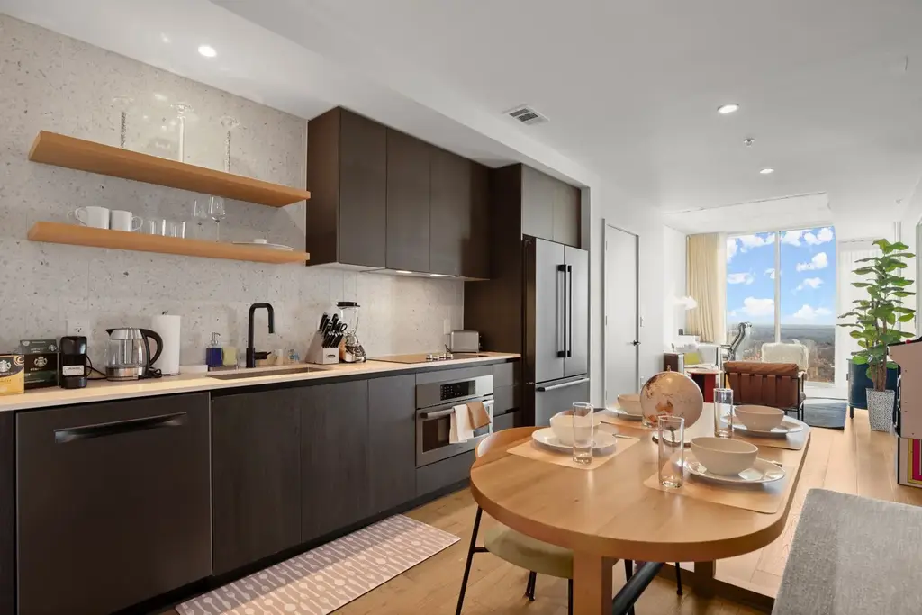 48 East Ave 2707, Austin
