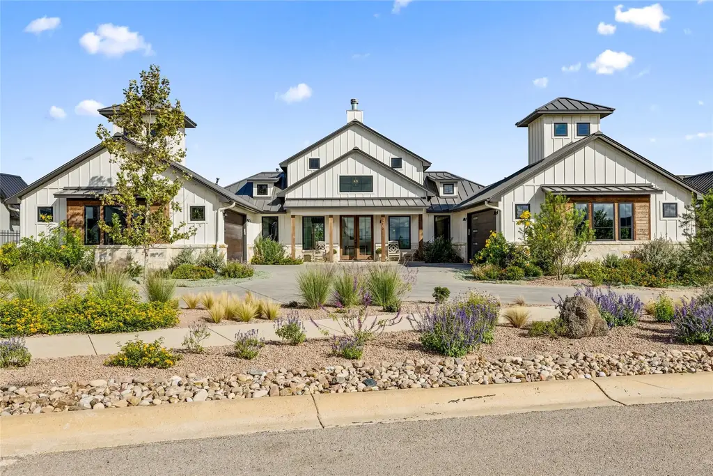 216 Interlaken St, Fredericksburg