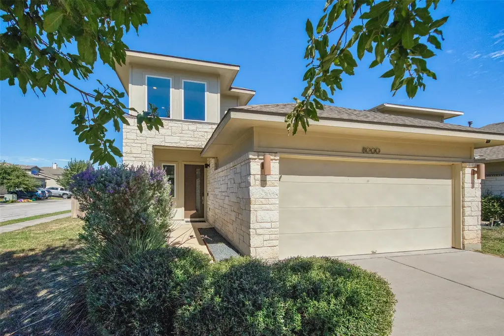8000 Izetta Ln, Austin