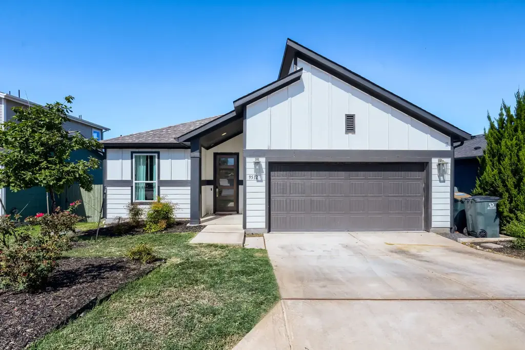 9512 Petrichor Blvd, Manor