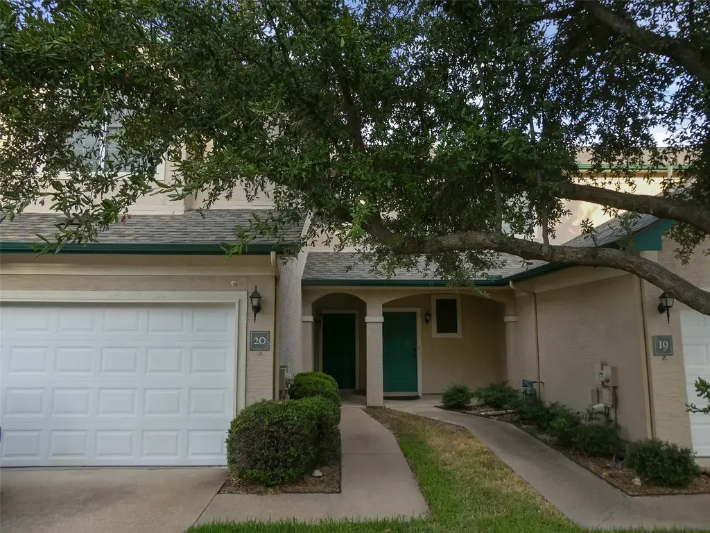 2100 Pipers Field Dr 20, Austin