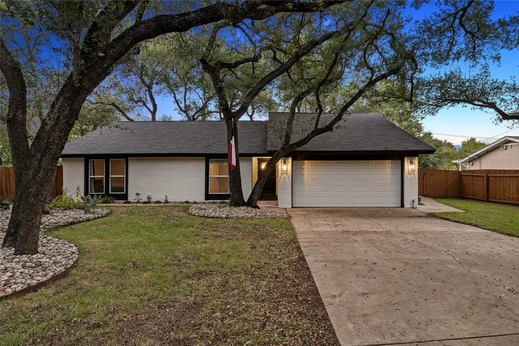 9308 Meadowheath Dr, Austin