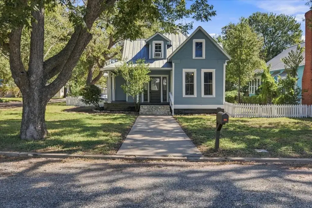 710 Gresham St, Smithville