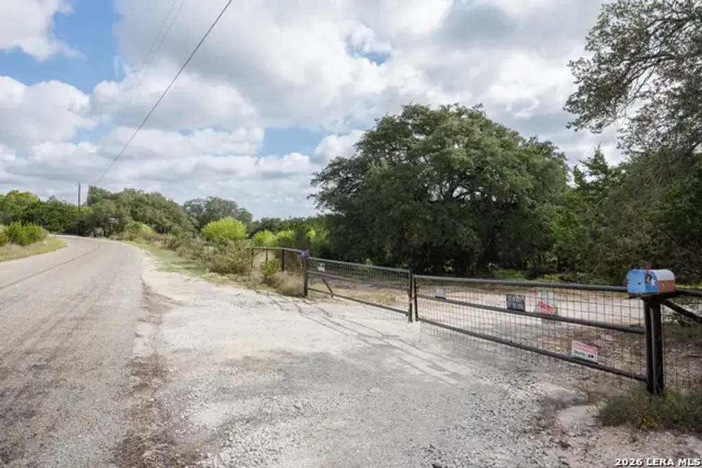 2970/3008 Rolling Hills Road Rd, Blanco