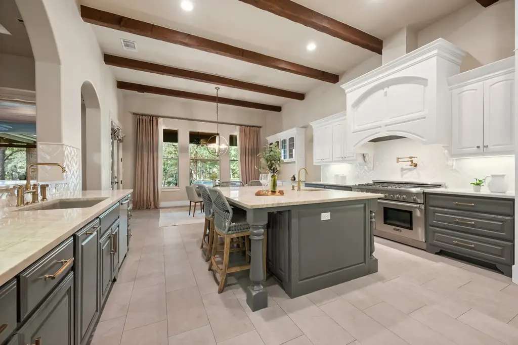 499 Arbors Cir, Elgin