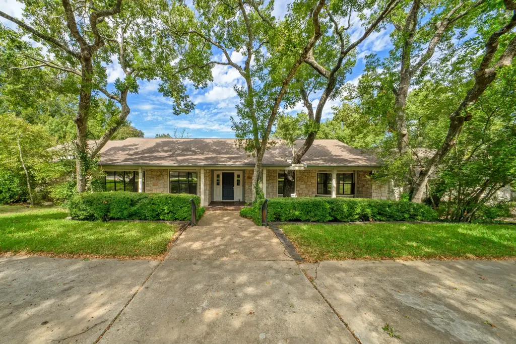2 Boardman Ln, Austin