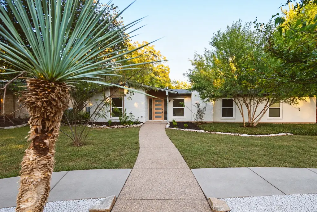 7711 Shoal Creek Blvd, Austin
