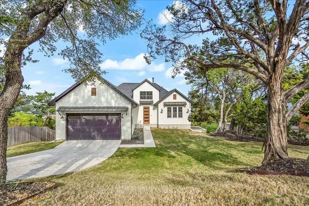 304 N Ronay Dr, Spicewood