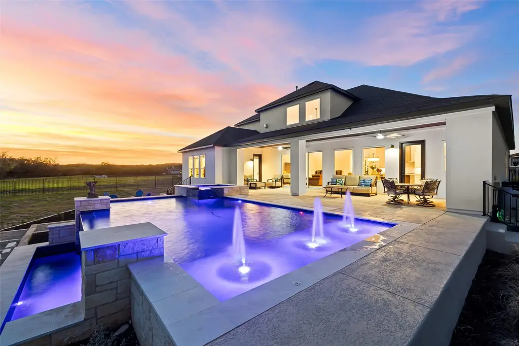 429 Prairie Clover Dr, Dripping Springs