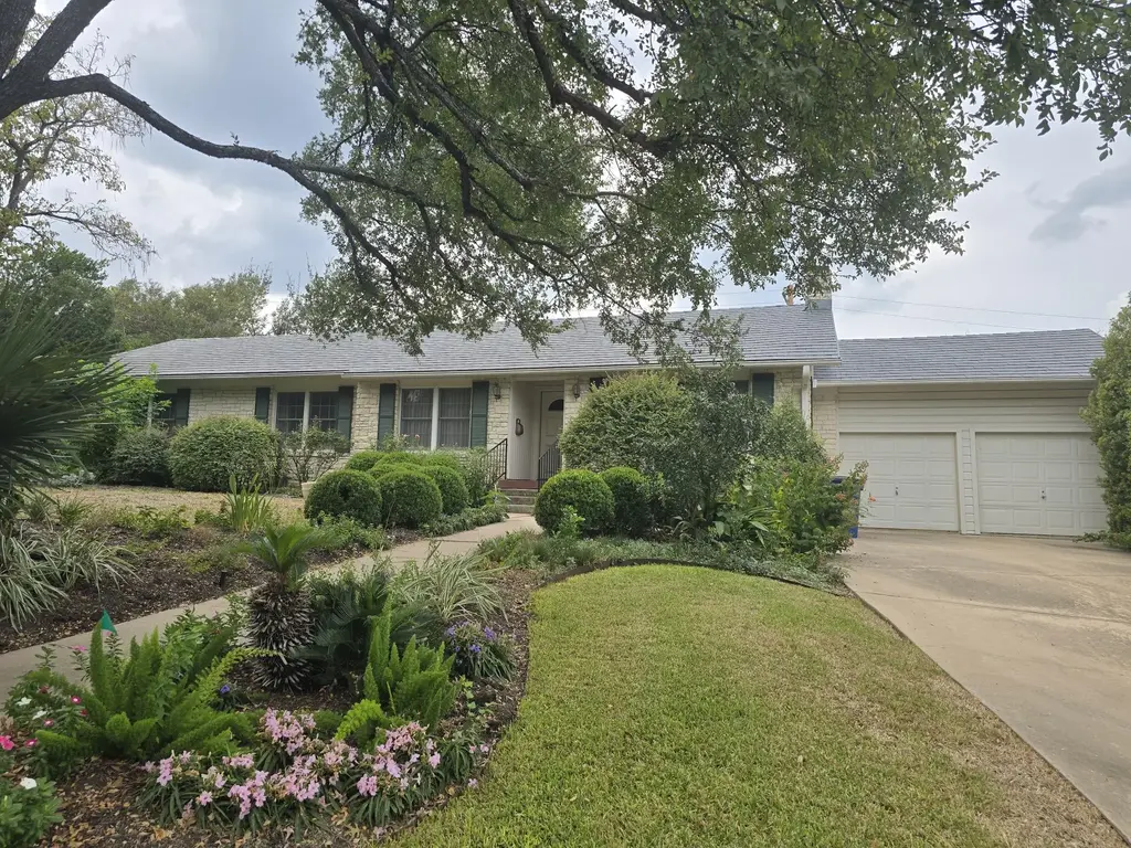 2602 Thomas Dr, Austin