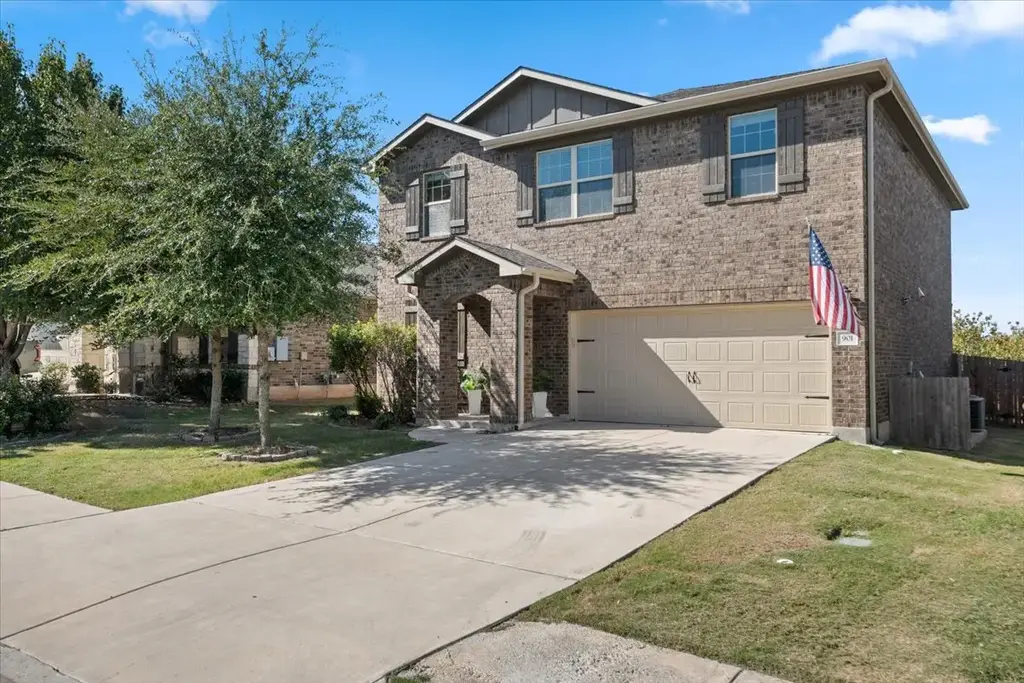 901 Melda St, Leander