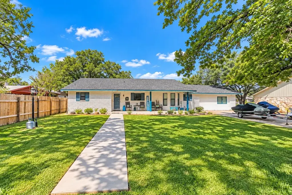 724 S Chaparral, Burnet
