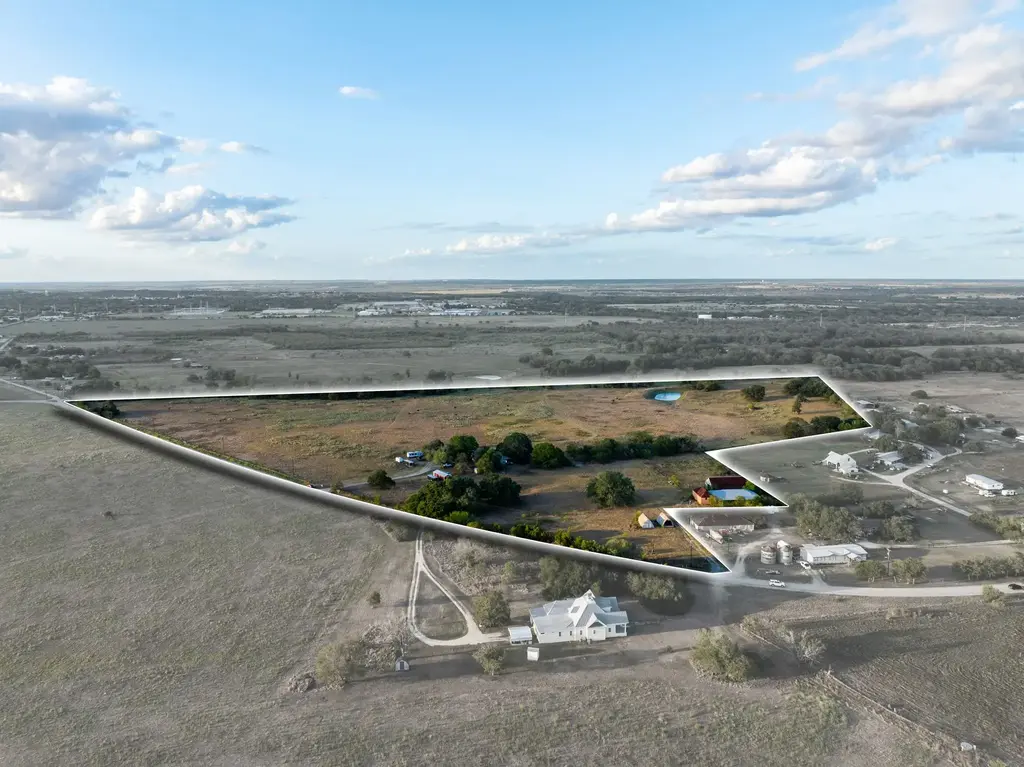 425 Seawillow Rd, Lockhart