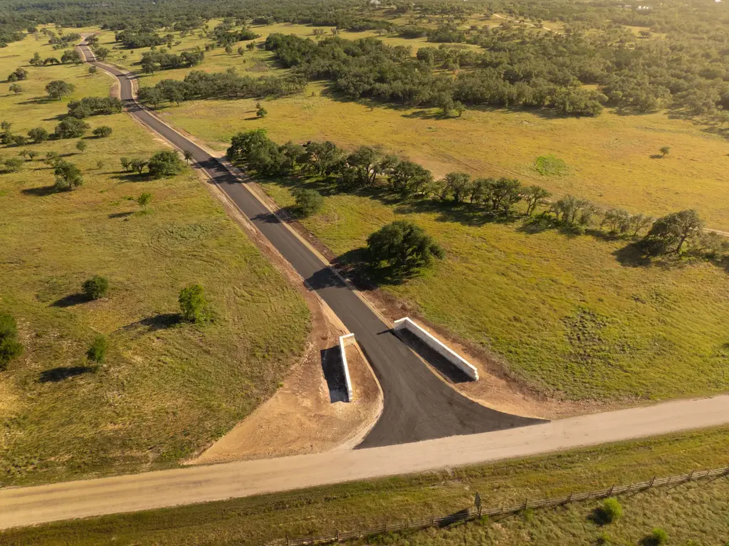 2390 Prochnow Rd, Dripping Springs