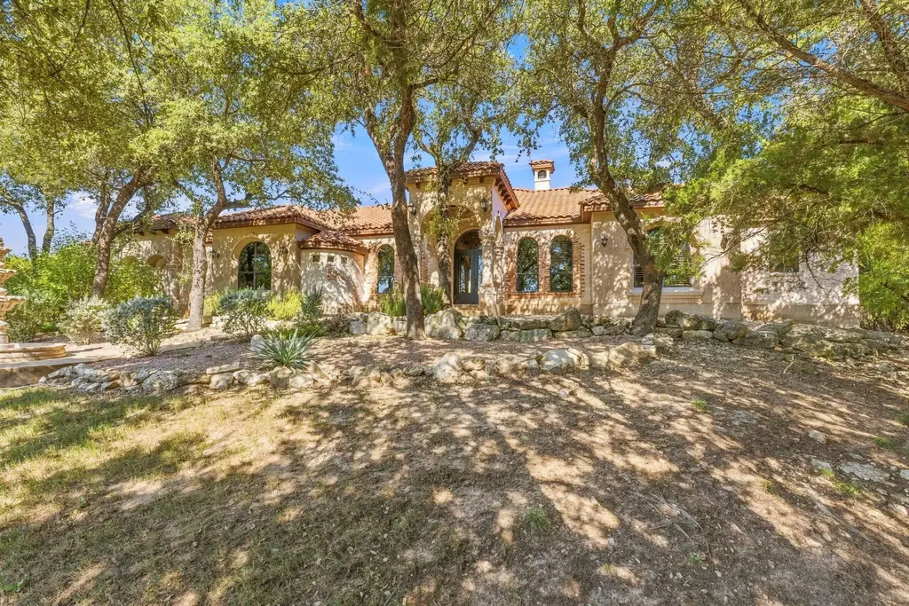 1809 High Lonesome, Leander