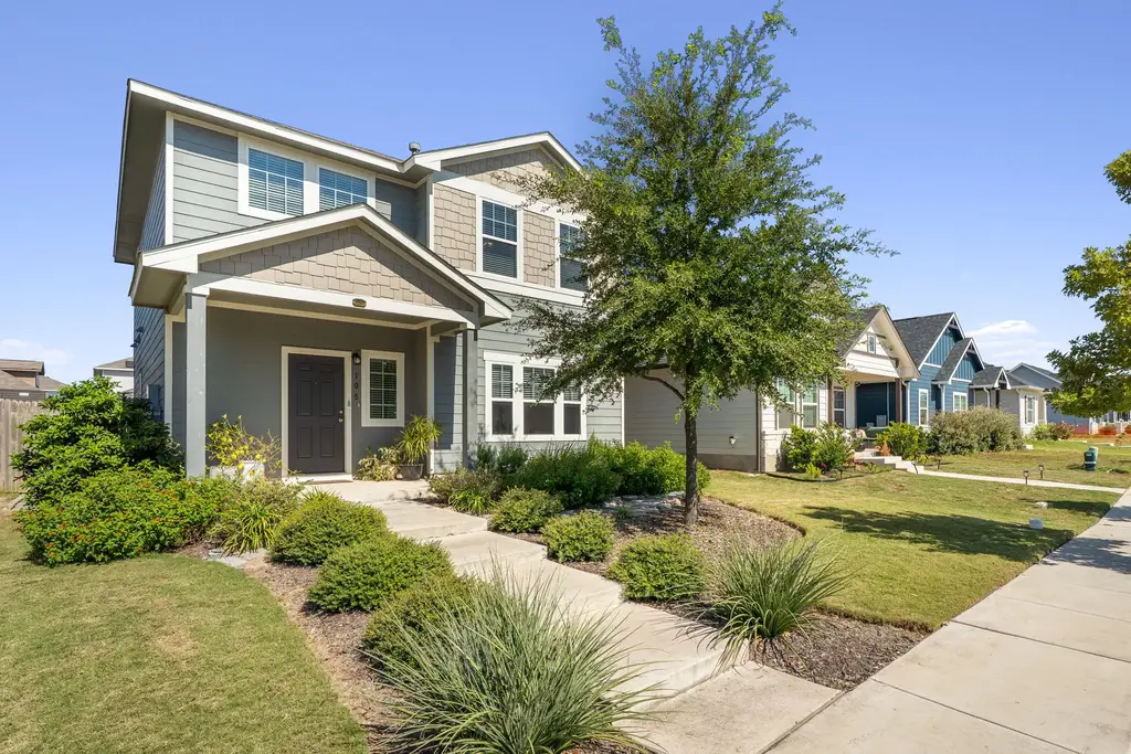 105 Tokalaun Dr, Hutto