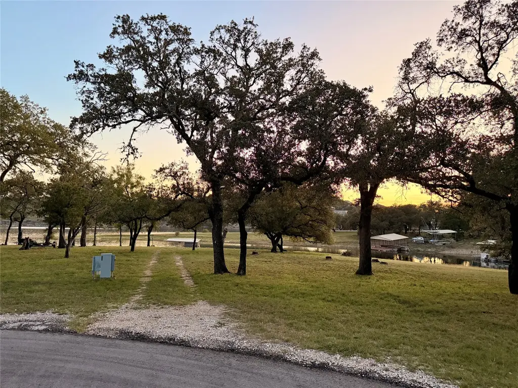 1300 Gold Ln, Lago Vista