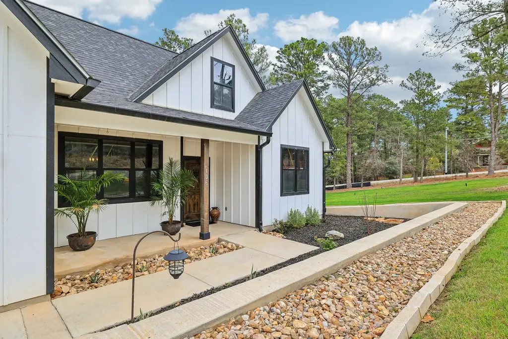 106 Kahuku Ct, Bastrop