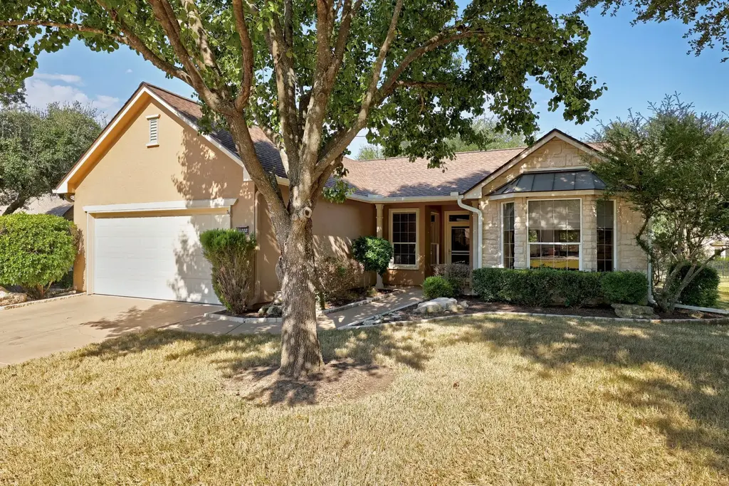 112 Camp Dr, Georgetown