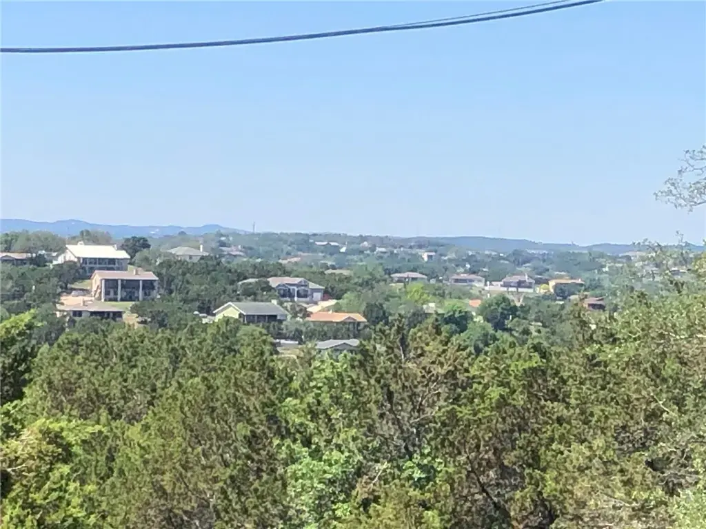69 Dawn Dr, Lago Vista