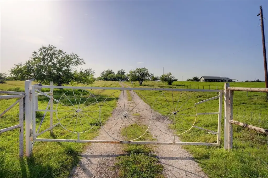 1280 Union Wine Rd, New Braunfels