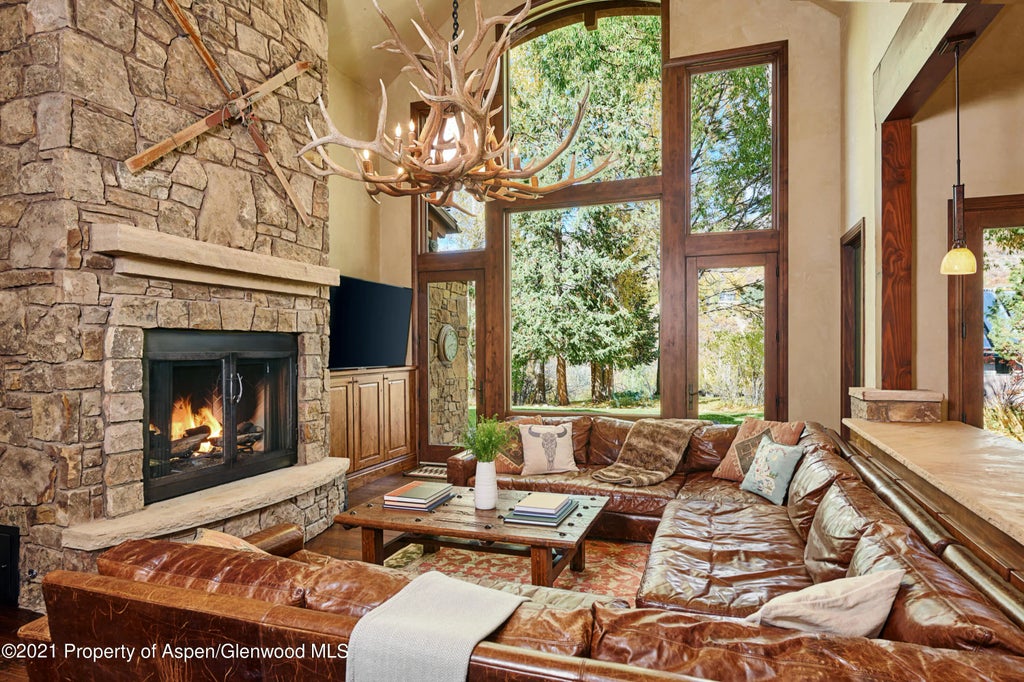 10 of 35 - 1232 Mountain View Drive B, Aspen, CO