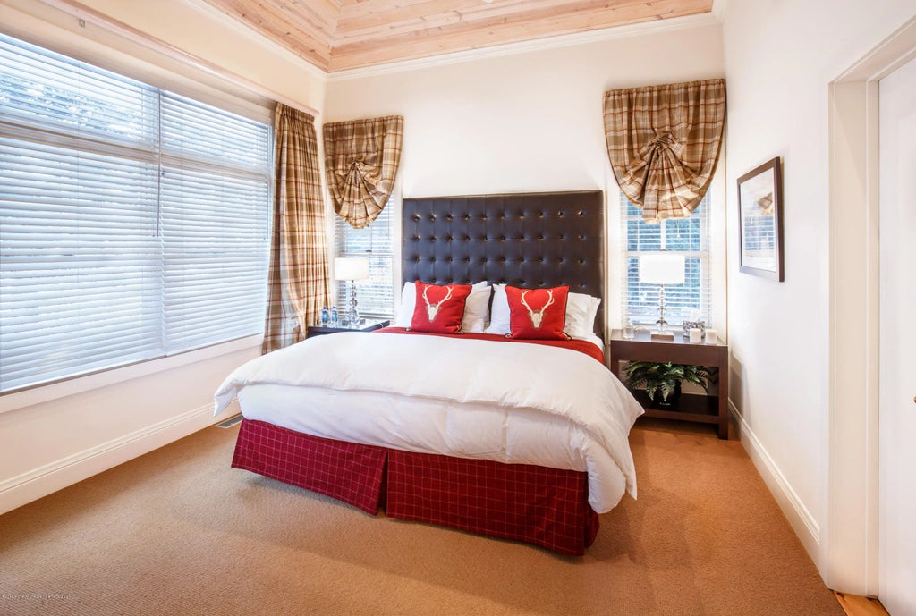 12 of 20 - 907 Waters Avenue, Aspen, CO