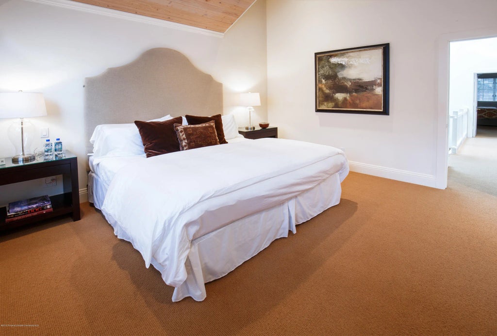 15 of 20 - 907 Waters Avenue, Aspen, CO