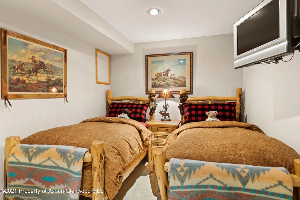 35 of 59 - 770 Twining Flats Rd, Woody Creek, CO