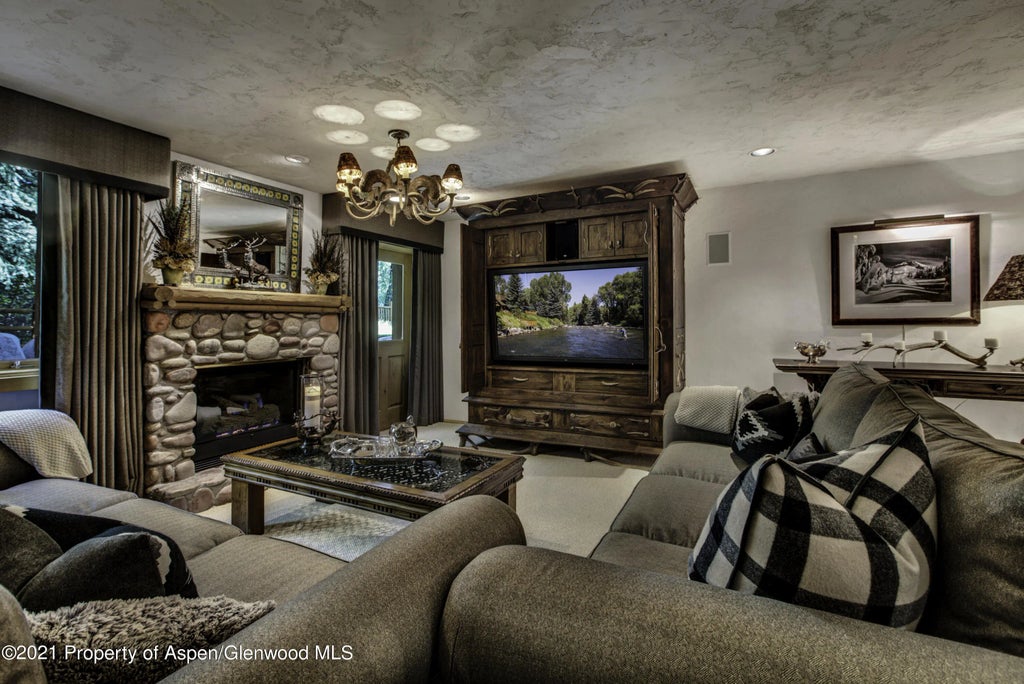 37 of 59 - 770 Twining Flats Rd, Woody Creek, CO