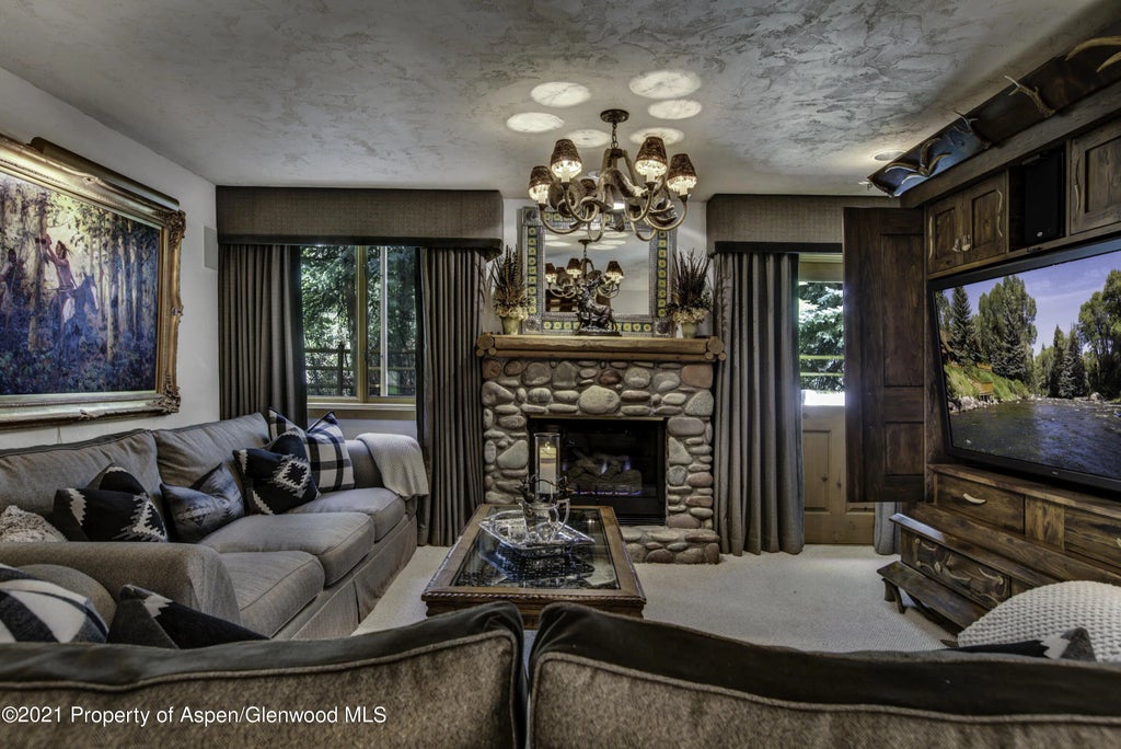 39 of 59 - 770 Twining Flats Rd, Woody Creek, CO
