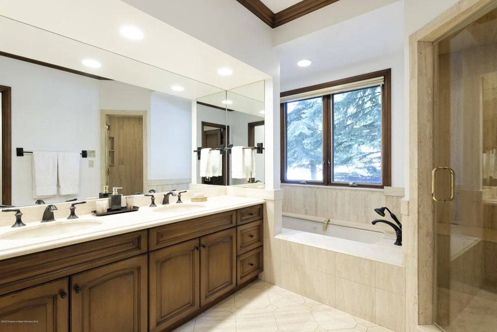 14 of 35 - 207 N Second Street, Aspen, CO