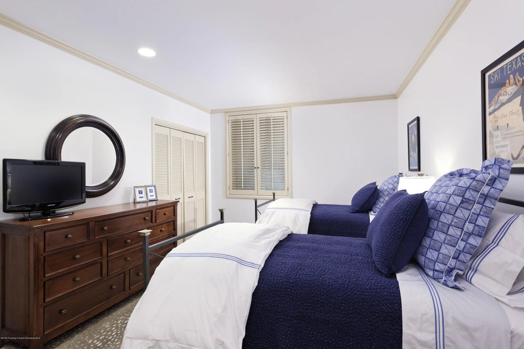 20 of 35 - 207 N Second Street, Aspen, CO