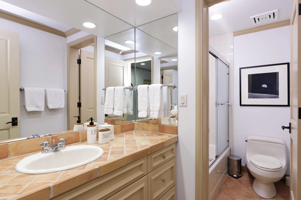 21 of 35 - 207 N Second Street, Aspen, CO