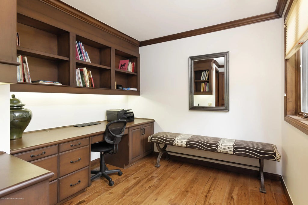 23 of 35 - 207 N Second Street, Aspen, CO