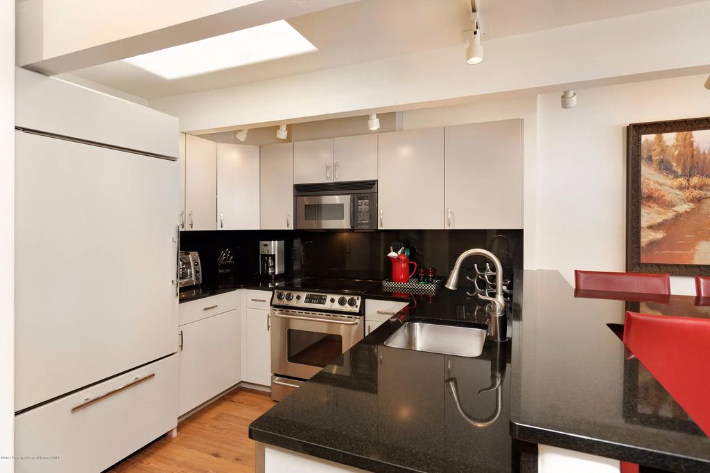 4 of 12 - 803 E Durant Avenue #6, Aspen, CO