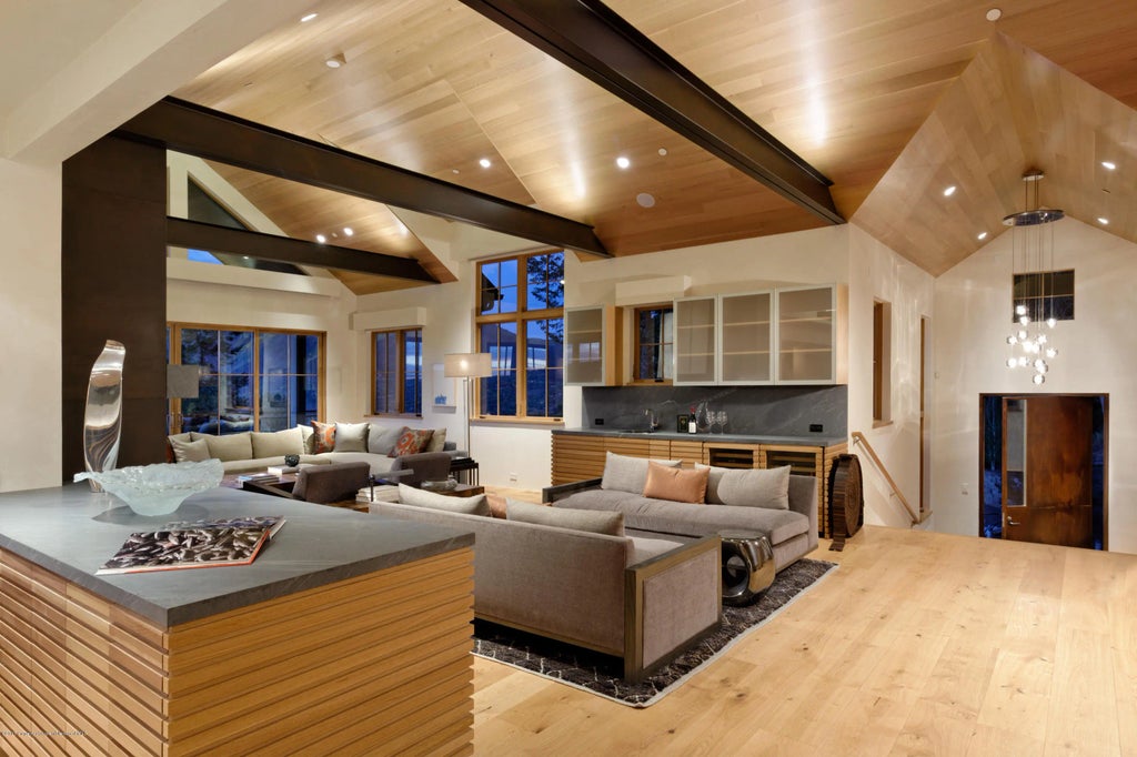 4 of 33 - 991 Moore Drive, Aspen, CO