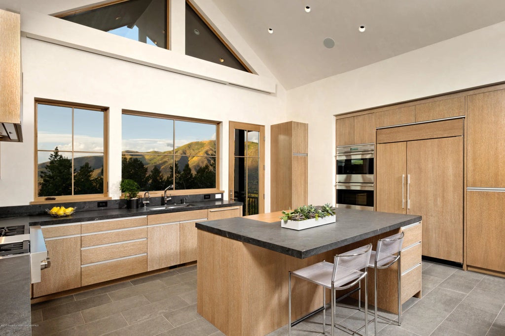 7 of 33 - 991 Moore Drive, Aspen, CO