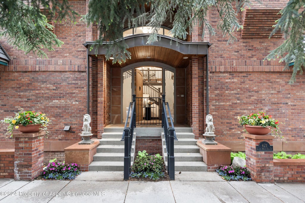 18 of 39 - 421 S West End Street, Aspen, CO