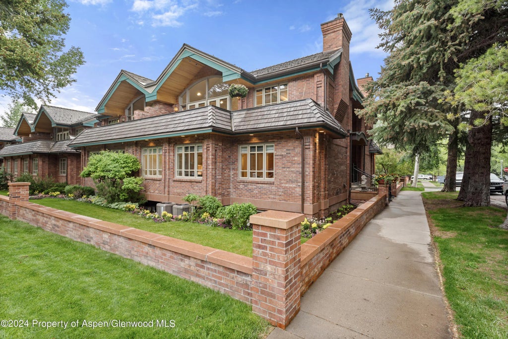 19 of 39 - 421 S West End Street, Aspen, CO
